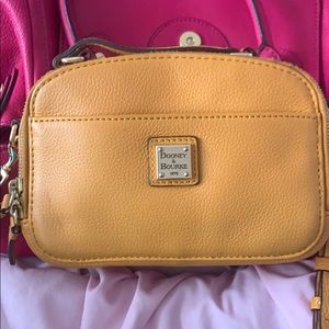 Dooney and bourke belvedere crossbody
